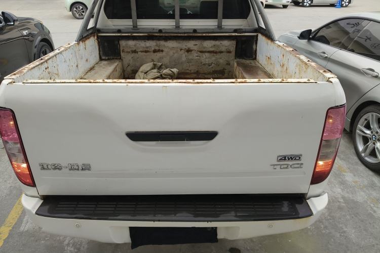 Used JMC Yuhu 7 2017 2.4T Classic Edition Diesel 4x4 Luxury Version JX4D24A5L Exterior 4