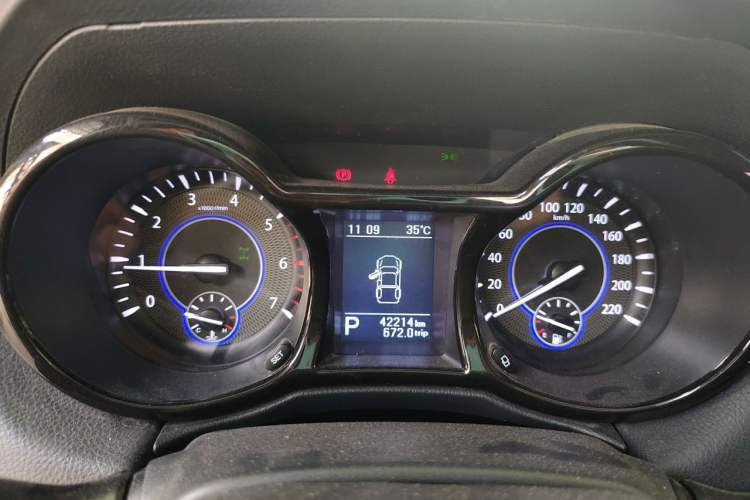 Used JMC Yuhu 7 2017 2.0T Gasoline Automatic 4x4 Ultra-Luxury Version JX4G20A5L Instrument Cluster