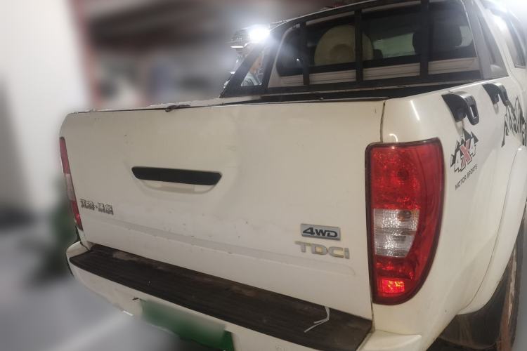 Used JMC Yuhu 7 2017 2.4T Classic Edition Diesel 4x4 Luxury Version JX4D24A5L Rear