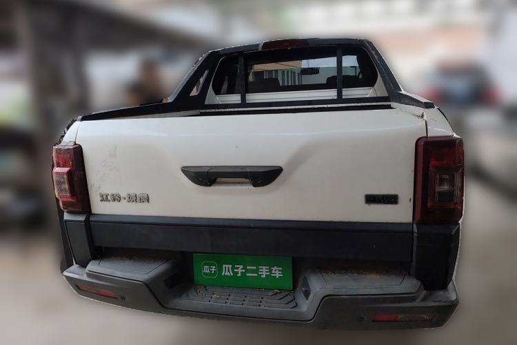 Used JMC Yuhu 7 2017 2.0T Gasoline Automatic 4x4 Ultra-Luxury Version JX4G20A5L Rear