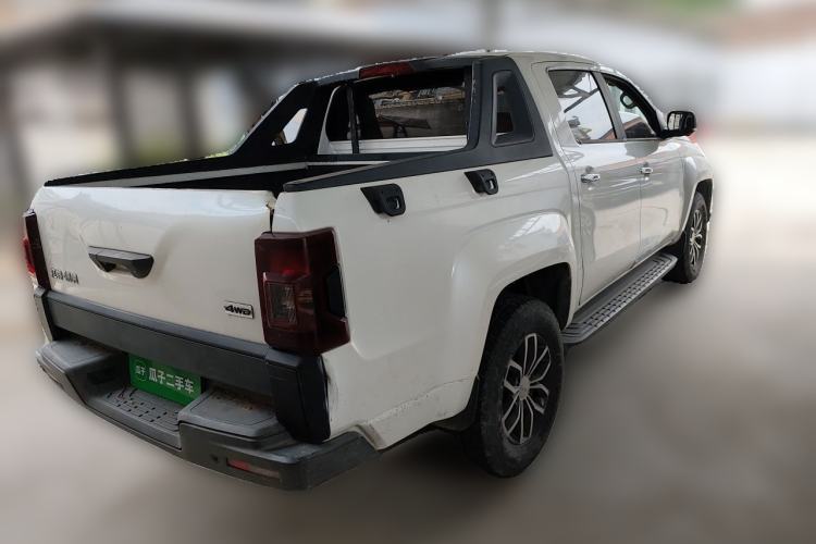 Used JMC Yuhu 7 2017 2.0T Gasoline Automatic 4x4 Ultra-Luxury Version JX4G20A5L Rear Right 45 Deg