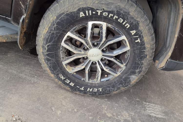 Used JMC Yuhu 7 2019 2.0T Diesel Manual 4x4 Comfort Edition China VI Standard JX4D20A6L Exterior 7