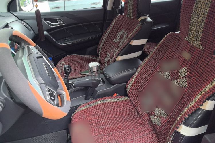 Used JMC Yuhu 7 2019 2.0T Diesel Manual 4x4 Comfort Edition China VI Standard JX4D20A6L Left Front Seat