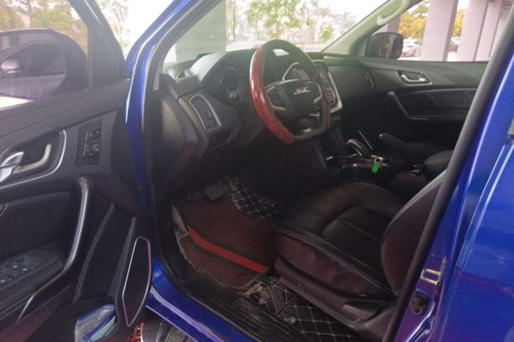 Used JMC Yuhu 7 2020 2.0T Diesel Automatic 2WD Comfort Edition Short Wheelbase China VI Emission Standard JX4D20A6L Driver Seat