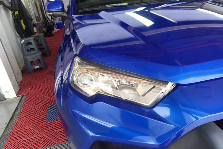 Used JMC Yuhu 7 2020 2.0T Diesel Automatic 2WD Comfort Edition Short Wheelbase China VI Emission Standard JX4D20A6L Right Front Headlight