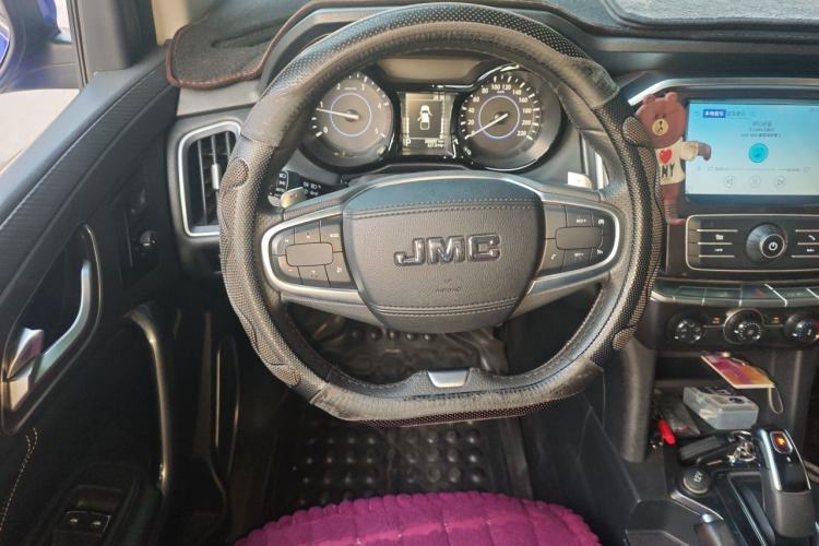 Used JMC Yuhu 7 2020 2.0T Diesel Automatic 2WD Comfort Plus Long Wheelbase China VI Emission Standard JX4D20A6L Steering Wheel