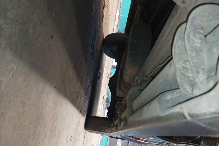 Used JMC Yuhu 7 2020 2.0T Diesel Automatic 2WD Comfort Plus Long Wheelbase China VI Emission Standard JX4D20A6L Chassis Front Left