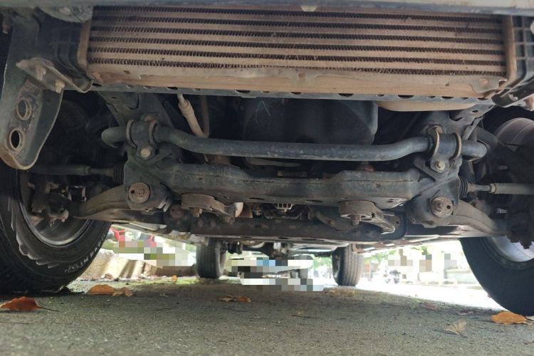 Used JMC Yuhu 7 2020 2.0T Diesel Manual 4x4 Comfort Edition Long Wheelbase China VI Emission Standard JX4D20A6L Chassis Front