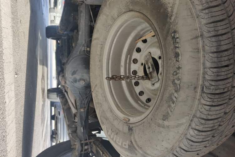 Used JMC Yuhu 7 2020 2.0T Diesel Manual 4x4 Comfort Edition Long Wheelbase China VI Emission Standard JX4D20A6L Chassis Rear