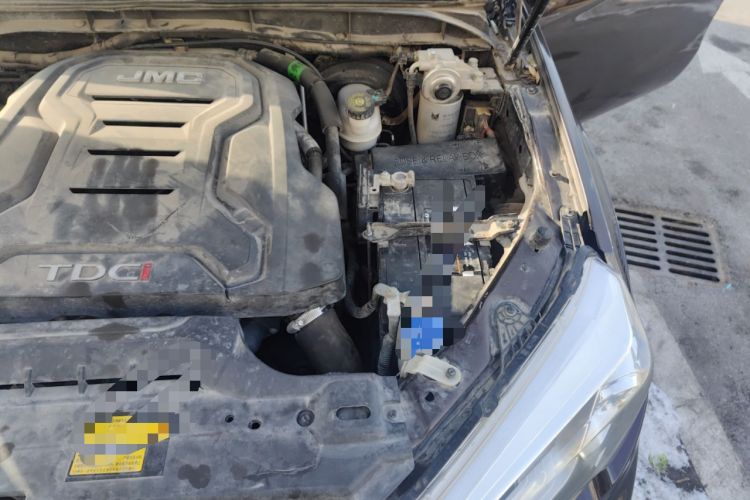 Used JMC Yuhu 7 2020 2.0T Diesel Manual 4x4 Comfort Edition Long Wheelbase China VI Emission Standard JX4D20A6L Engine Bay Left