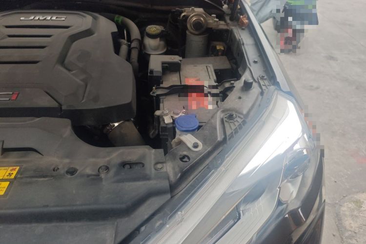 Used JMC Yuhu 7 2020 2.0T Diesel Manual 4x4 Comfort Edition Short Wheelbase China VI Emission Standard JX4D20A6L Engine Bay Left