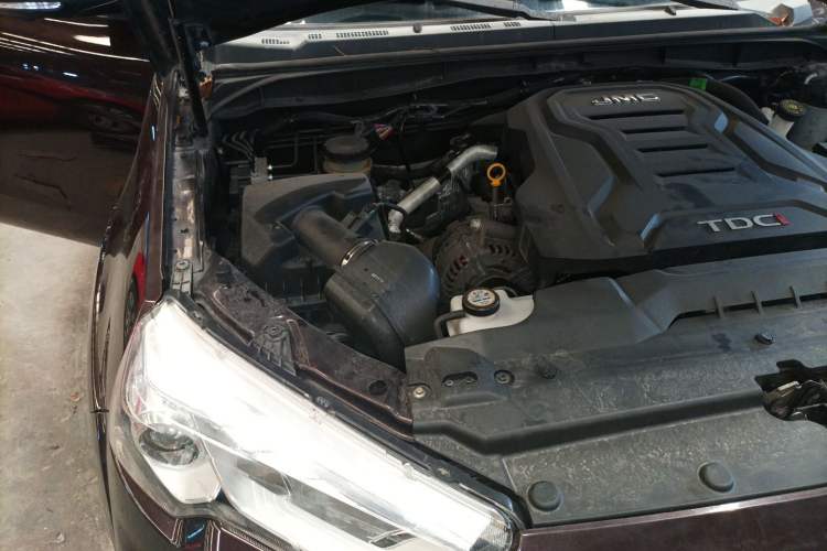 Used JMC Yuhu 7 2020 2.0T Diesel Automatic 2WD Comfort Plus Long Wheelbase China VI Emission Standard JX4D20A6L Engine Bay Right