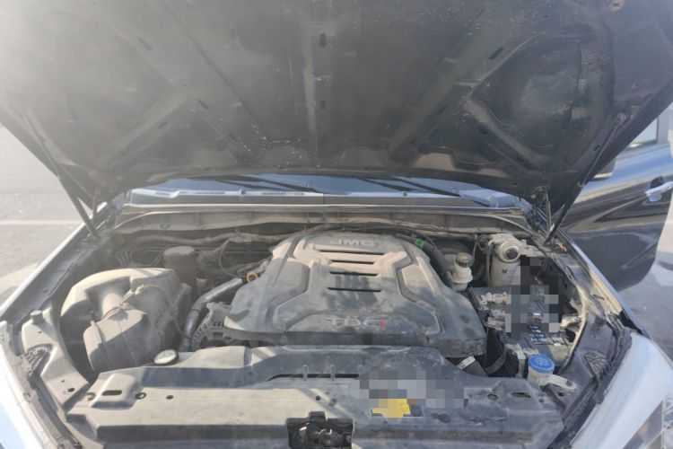 Used JMC Yuhu 7 2020 2.0T Diesel Manual 4x4 Comfort Edition Long Wheelbase China VI Emission Standard JX4D20A6L Engine Bay