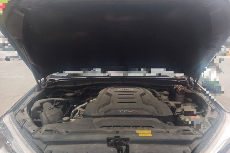 Used JMC Yuhu 7 2020 2.0T Diesel Manual 4x4 Comfort Edition Short Wheelbase China VI Emission Standard JX4D20A6L Engine Bay
