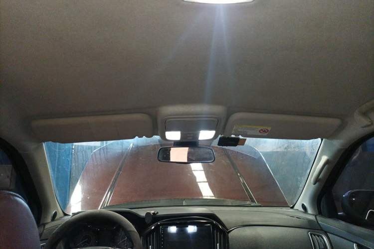 Used JMC Yuhu 7 2020 2.0T Diesel Automatic 2WD Comfort Plus Long Wheelbase China VI Emission Standard JX4D20A6L Headliner