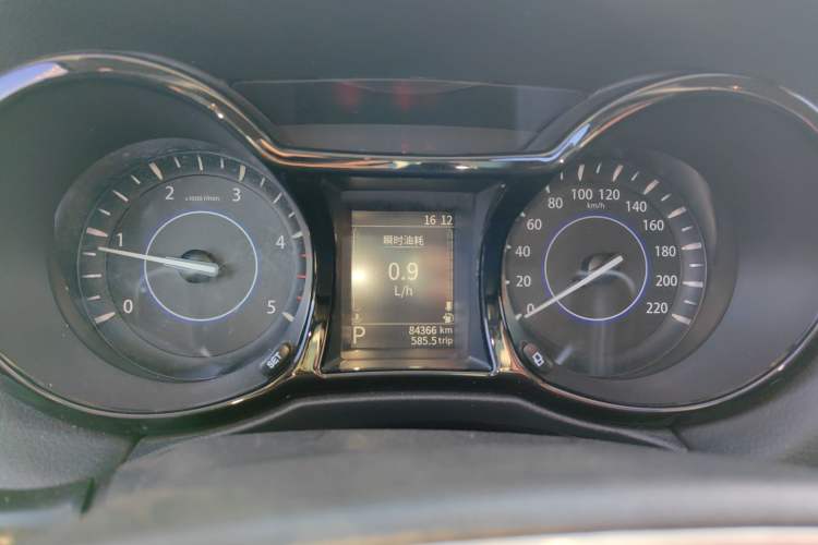 Used JMC Yuhu 7 2020 2.0T Diesel Automatic 2WD Comfort Plus Long Wheelbase China VI Emission Standard JX4D20A6L Instrument Cluster