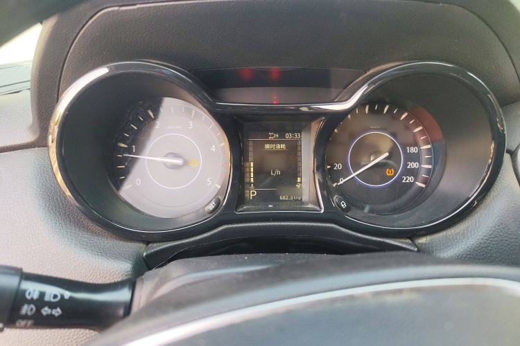 Used JMC Yuhu 7 2020 2.0T Diesel Automatic 4x4 Comfort Edition Short Wheelbase China VI Standard JX4D20A6L Instrument Cluster