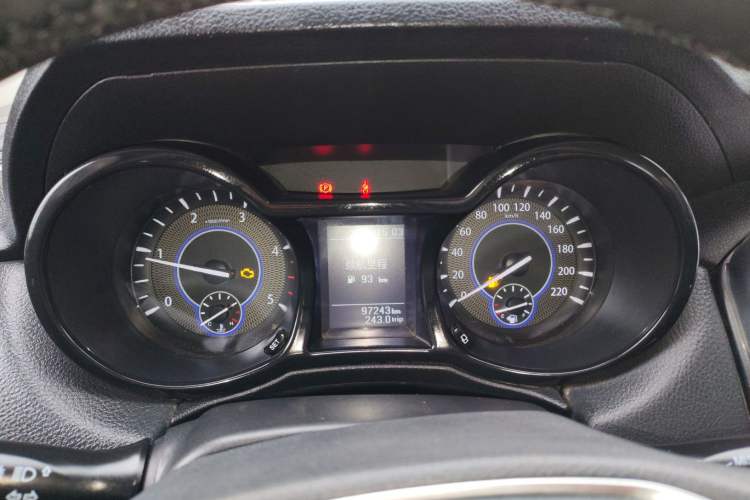 Used JMC Yuhu 7 2020 2.0T Diesel Manual Two-Wheel Drive Comfort Edition Long Wheelbase China VI Emission Standard JX4D20A6L Instrument Cluster