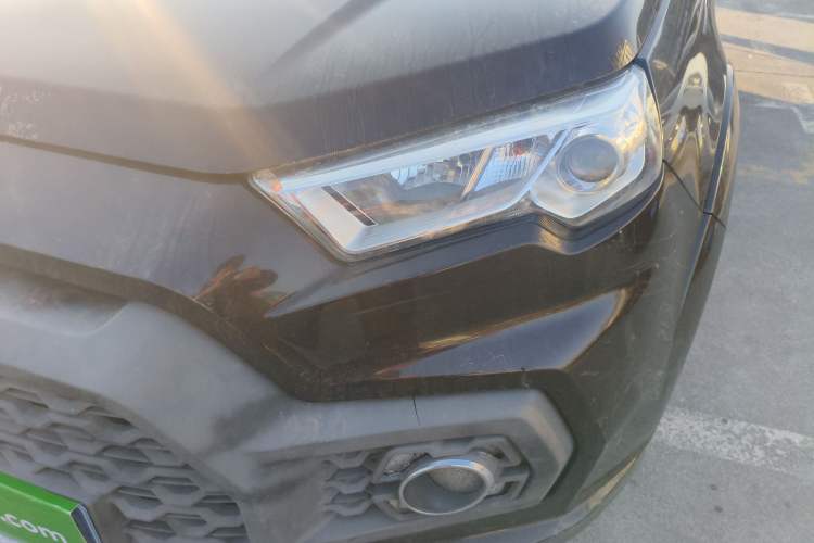 Used JMC Yuhu 7 2020 2.0T Diesel Automatic 4x4 Comfort Edition Long Wheelbase China VI Emission Standard JX4D20A6L Left Front Headlight