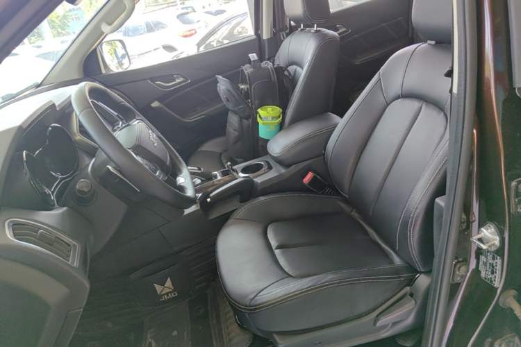 Used JMC Yuhu 7 2020 2.0T Diesel Automatic 2WD Comfort Plus Long Wheelbase China VI Emission Standard JX4D20A6L Left Front Seat