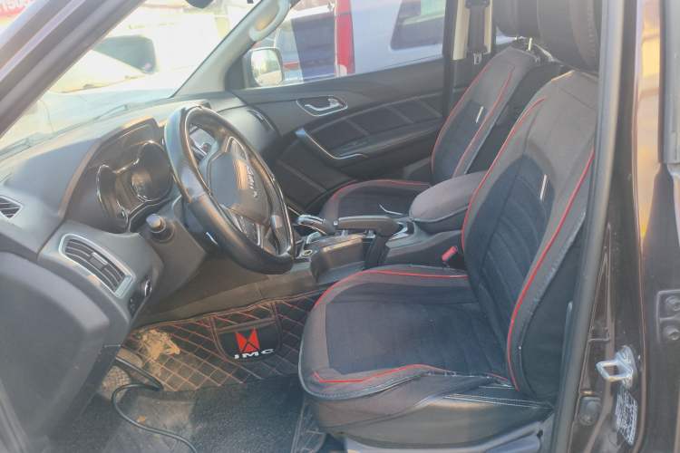Used JMC Yuhu 7 2020 2.0T Diesel Automatic 4x4 Comfort Edition Long Wheelbase China VI Emission Standard JX4D20A6L Left Front Seat