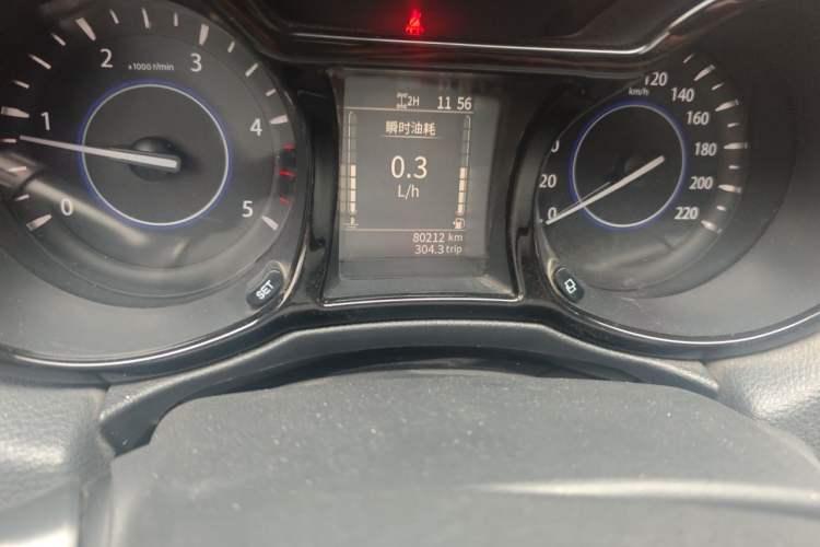 Used JMC Yuhu 7 2020 2.0T Diesel Manual 4x4 Comfort Edition Short Wheelbase China VI Emission Standard JX4D20A6L Odometer Close Up