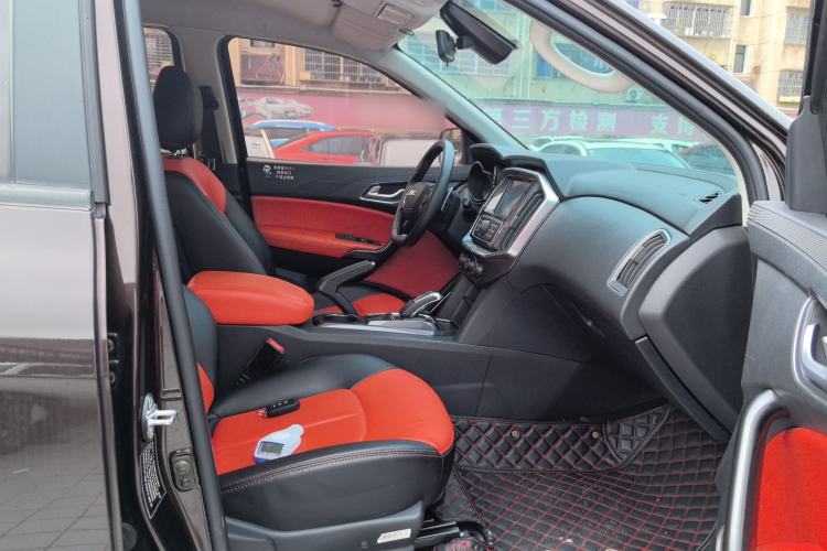 Used JMC Yuhu 7 2020 2.0T Diesel Automatic 2WD Comfort Plus Long Wheelbase China VI Emission Standard JX4D20A6L Right Front Seat