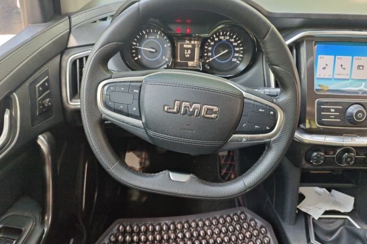 Used JMC Yuhu 7 2020 2.0T Diesel Manual 4x4 Comfort Edition Long Wheelbase China VI Emission Standard JX4D20A6L Steering Wheel