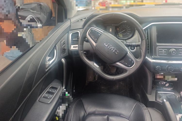 Used JMC Yuhu 7 2020 2.0T Diesel Manual 4x4 Comfort Edition Short Wheelbase China VI Emission Standard JX4D20A6L Steering Wheel