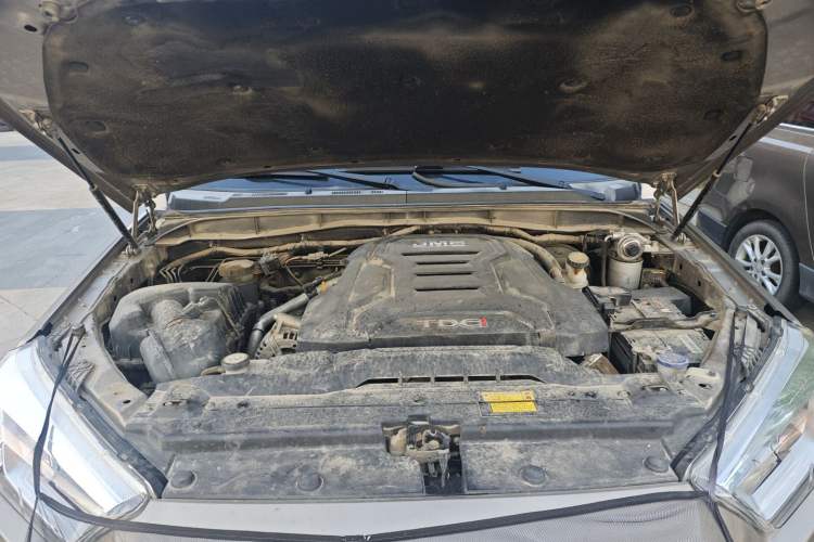 Used JMC Yuhu 7 2020 2.0T Diesel Automatic 2WD Comfort Plus Long Wheelbase China VI Emission Standard JX4D20A6L Engine Bay