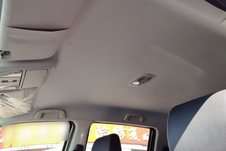 Used JMC Yuhu 7 2020 2.0T Diesel Automatic 2WD Comfort Plus Long Wheelbase China VI Emission Standard JX4D20A6L Headliner