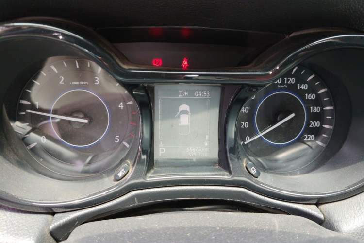 Used JMC Yuhu 7 2020 2.0T Diesel Automatic 4x4 Comfort Edition Short Wheelbase China VI Standard JX4D20A6L Instrument Cluster