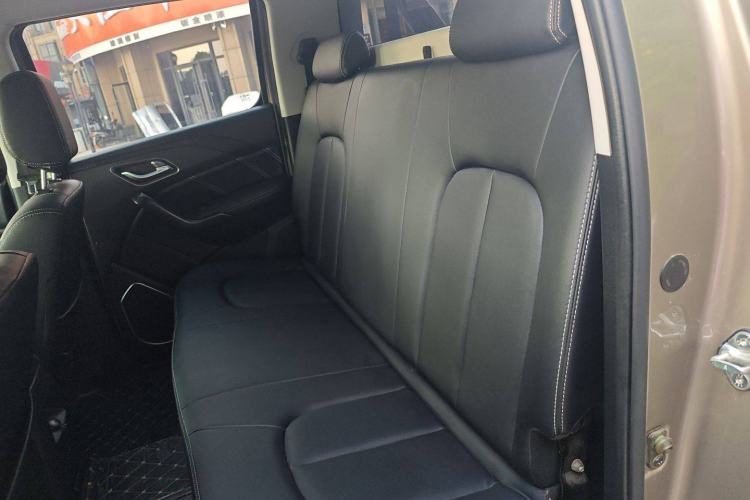 Used JMC Yuhu 7 2020 2.0T Diesel Automatic 2WD Comfort Plus Long Wheelbase China VI Emission Standard JX4D20A6L Interior 1