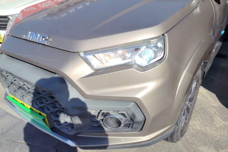Used JMC Yuhu 7 2020 2.0T Diesel Automatic 2WD Comfort Plus Long Wheelbase China VI Emission Standard JX4D20A6L Left Front Headlight