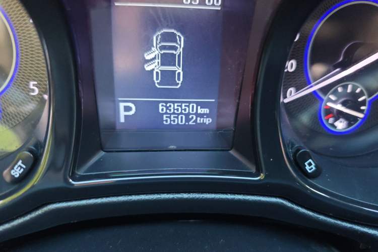 Used JMC Yuhu 7 2020 2.0T Diesel Automatic 2WD Comfort Plus Long Wheelbase China VI Emission Standard JX4D20A6L Odometer Close Up