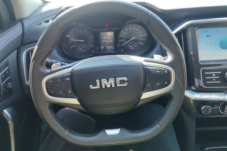 Used JMC Yuhu 7 2020 2.0T Diesel Automatic 2WD Comfort Plus Long Wheelbase China VI Emission Standard JX4D20A6L Steering Wheel