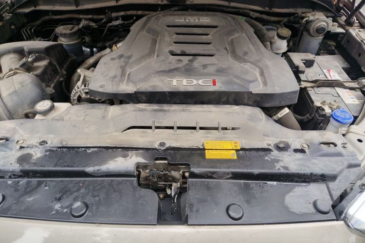 Used JMC Yuhu 7 2020 2.0T Diesel Manual Two-Wheel Drive Comfort Edition Short Wheelbase China VI Standard JX4D20A6L Engine Bay