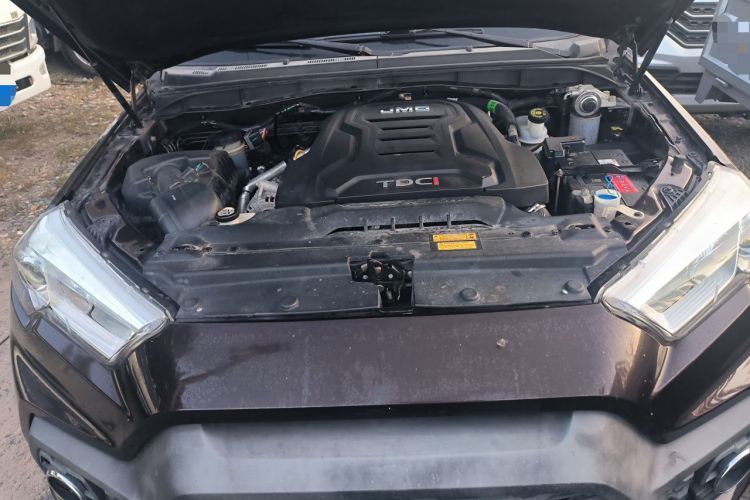 Used JMC Yuhu 7 2020 2.0T Diesel Manual Two-Wheel Drive Comfort Edition Short Wheelbase China VI Standard JX4D20A6L Engine Bay