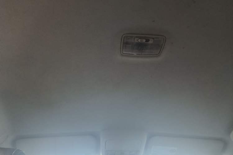 Used JMC Yuhu 7 2020 2.0T Diesel Manual Two-Wheel Drive Comfort Edition Short Wheelbase China VI Standard JX4D20A6L Headliner