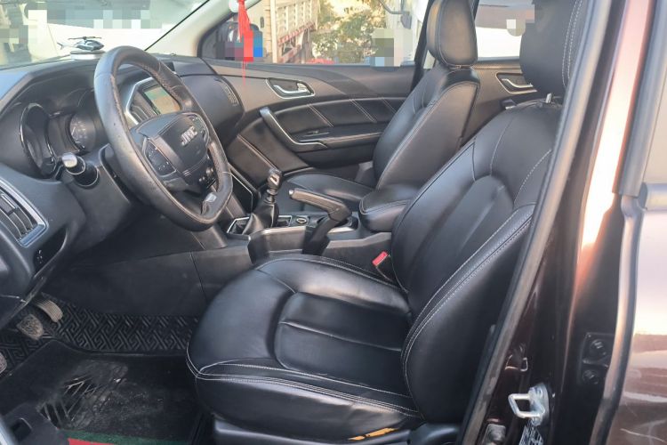 Used JMC Yuhu 7 2020 2.0T Diesel Manual Two-Wheel Drive Comfort Edition Short Wheelbase China VI Standard JX4D20A6L Left Front Seat