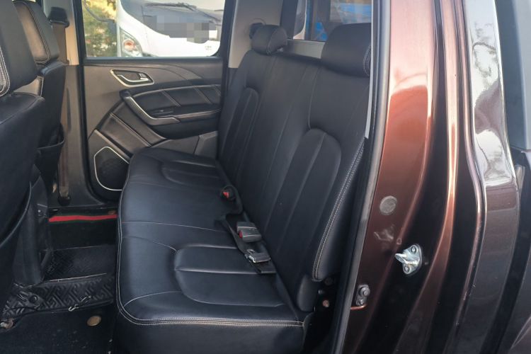 Used JMC Yuhu 7 2020 2.0T Diesel Manual Two-Wheel Drive Comfort Edition Short Wheelbase China VI Standard JX4D20A6L Left Rear Seat