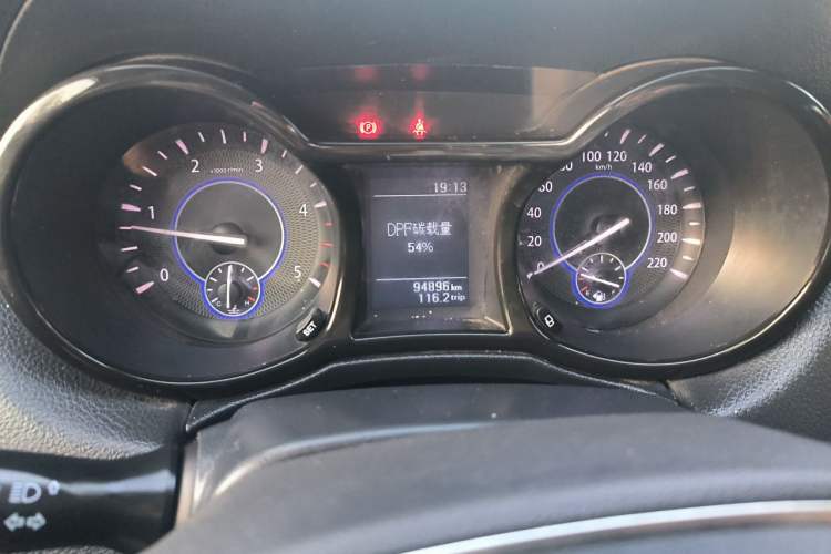 Used JMC Yuhu 7 2020 2.0T Diesel Manual Two-Wheel Drive Comfort Edition Short Wheelbase China VI Standard JX4D20A6L Odometer Close Up