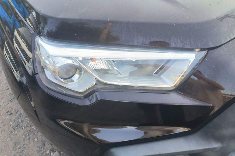 Used JMC Yuhu 7 2020 2.0T Diesel Manual Two-Wheel Drive Comfort Edition Short Wheelbase China VI Standard JX4D20A6L Right Front Headlight
