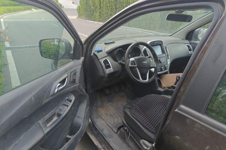 Used JMC Yuhu 7 2020 2.0T Diesel Automatic 2WD Comfort Plus Long Wheelbase China VI Emission Standard JX4D20A6L Driver Seat