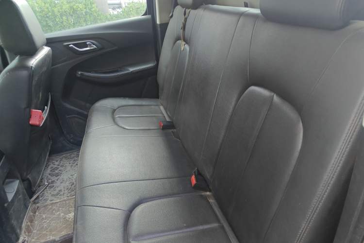 Used JMC Yuhu 7 2020 2.0T Diesel Automatic 2WD Comfort Plus Long Wheelbase China VI Emission Standard JX4D20A6L Left Rear Seat