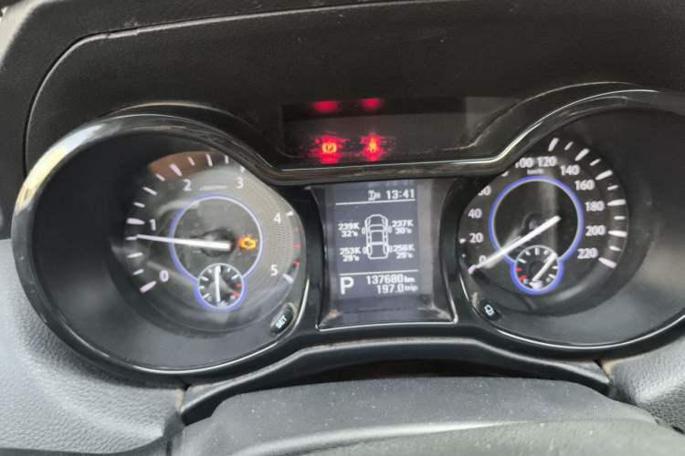 Used JMC Yuhu 7 2020 2.0T Diesel Automatic 4x4 Prestige Edition Long Wheelbase China VI Emission Standard JX4D20A6L Instrument Cluster