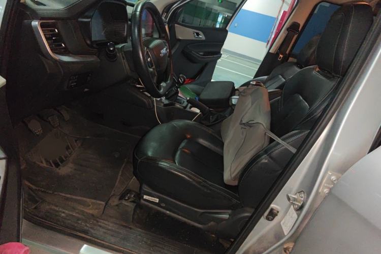 Used JMC Yuhu 7 2020 2.0T Diesel Manual Two-Wheel Drive Comfort Edition Short Wheelbase China VI Standard JX4D20A6L Left Front Seat