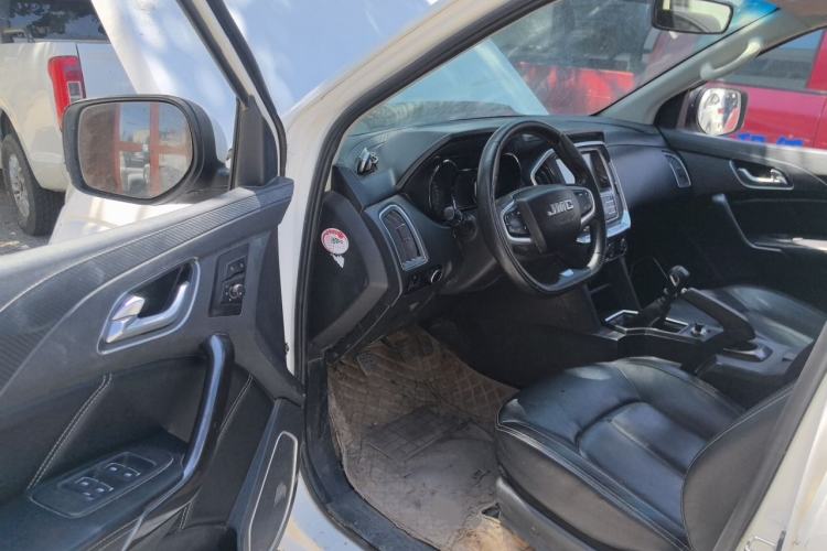 Used JMC Yuhu 7 2020 2.0T Diesel Manual 4x4 Comfort Edition Short Wheelbase China VI Emission Standard JX4D20A6L Driver Seat