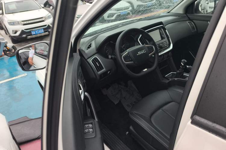 Used JMC Yuhu 7 2020 2.0T Diesel Manual 4x4 Comfort Edition Long Wheelbase China VI Emission Standard JX4D20A6L Driver Seat
