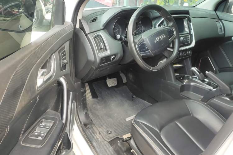 Used JMC Yuhu 7 2020 2.0T Diesel Automatic 4x4 Comfort Edition Short Wheelbase China VI Standard JX4D20A6L Driver Seat